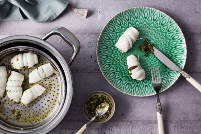 Image of the recipe Rolinhos de peixe com pesto de rúcula