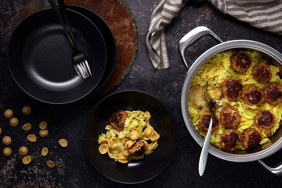 One Pot Pasta with meatballs