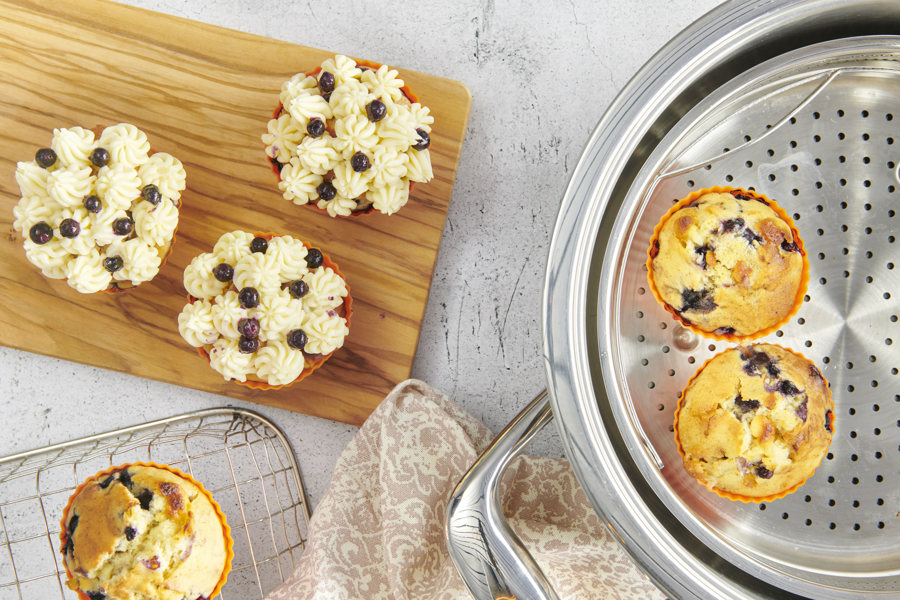 Blueberry cupcakes with white chocolate