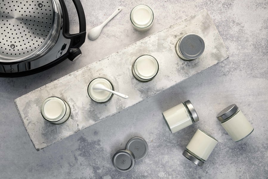 Natural yogurt (recipe for jars)