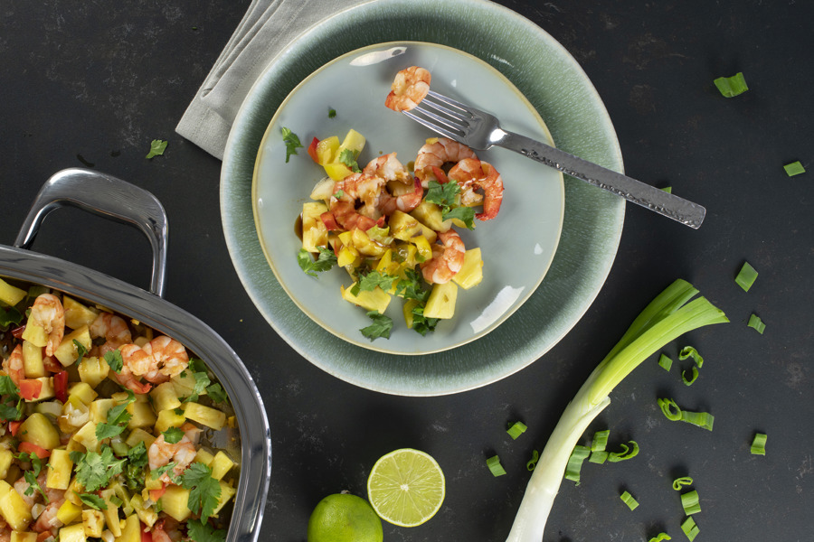 Gebratene Ananas und Garnelen