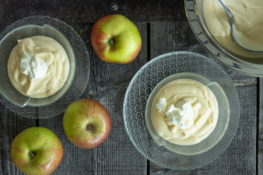 Apple mousse (Apple cider cream)