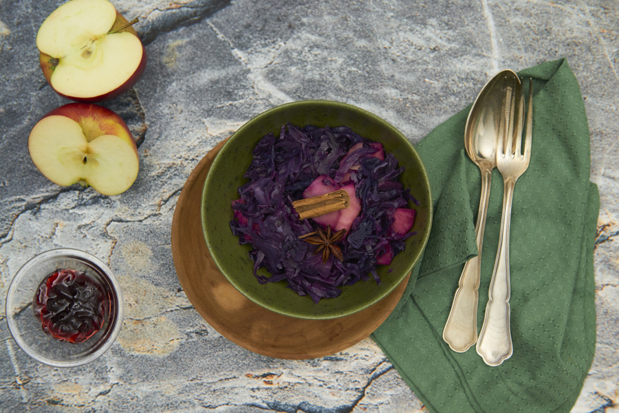 Spiced red cabbage
