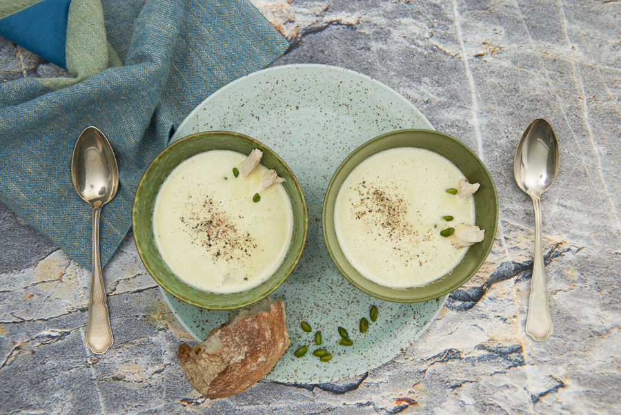 Hühnersuppe mit Pistazien