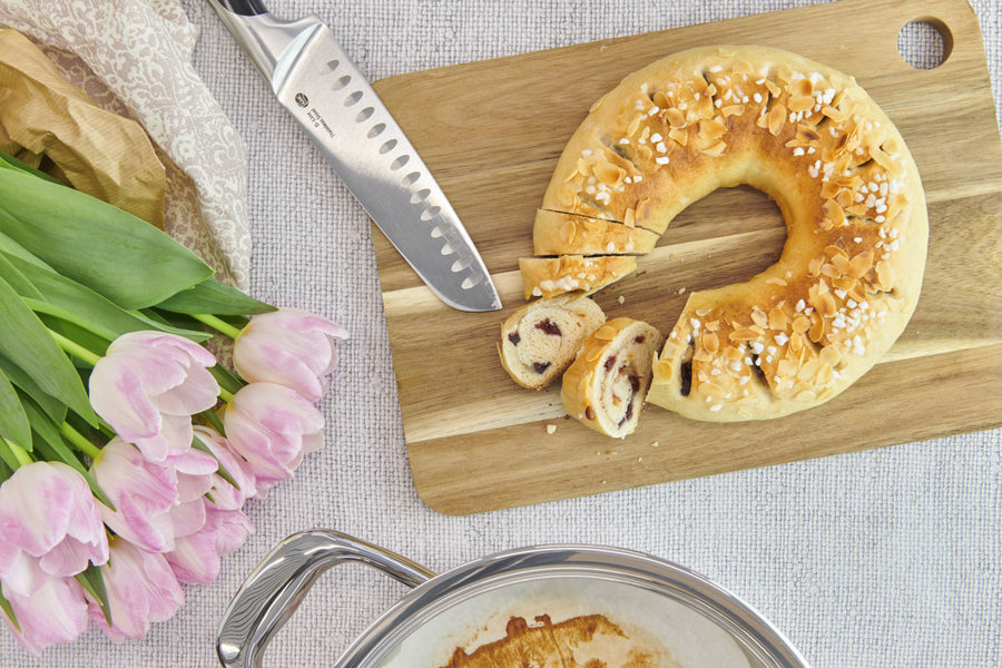 Easter brioche braid
