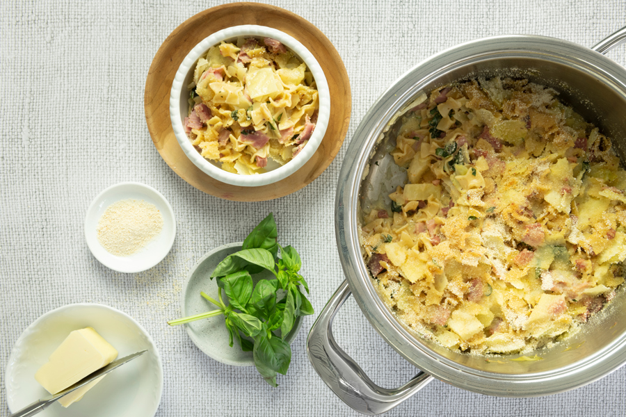 Gratinated cabbage pasta (Krautfleckerl)
