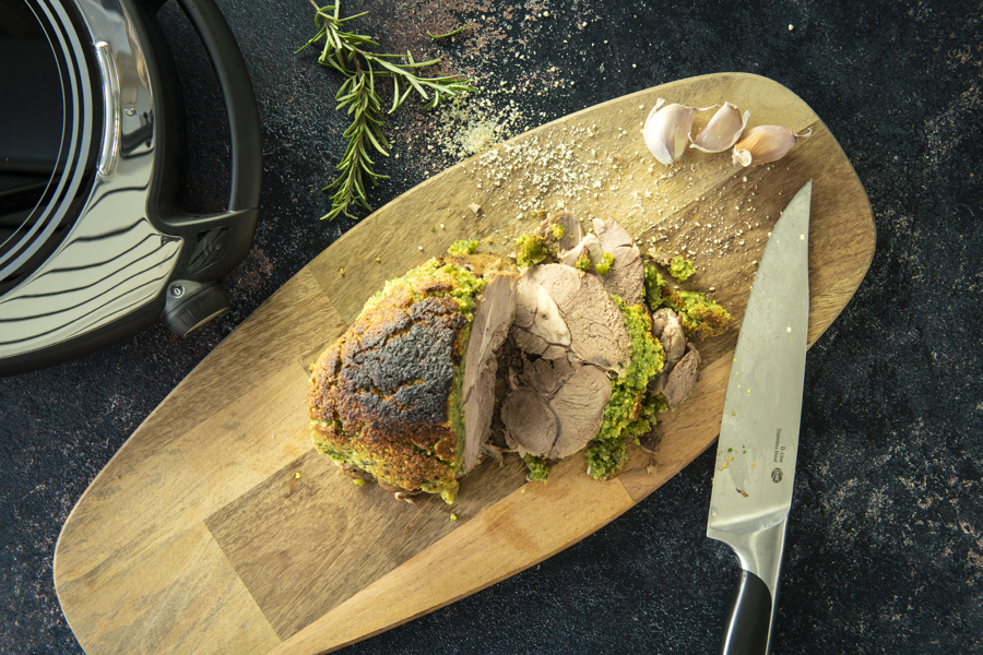 Leg of lamb with almond and herb crust