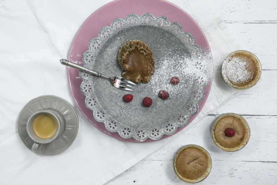 Warm chocolate cakes