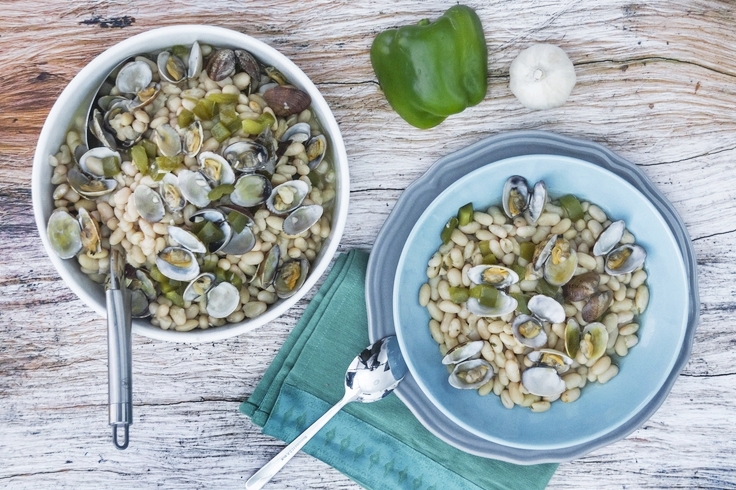 Beans with clams