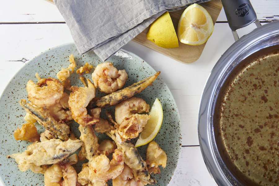 Deep-fried fish and seafood