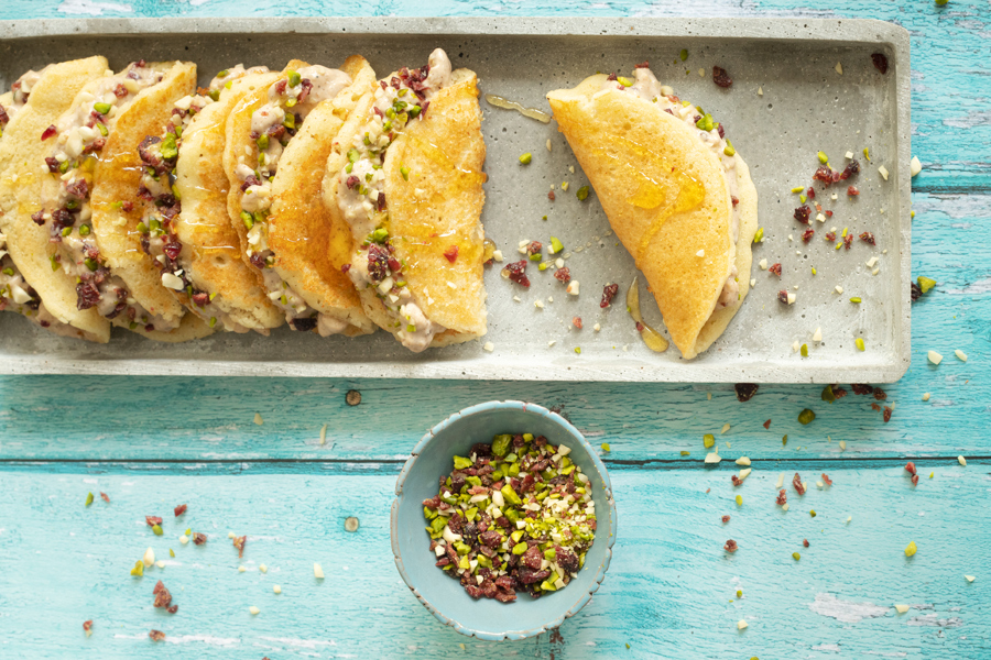 Stuffed pancakes with pudding