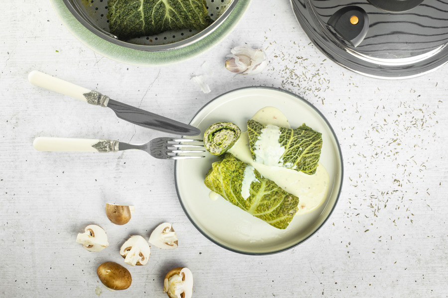 Cabbage rolls with mushroom filling