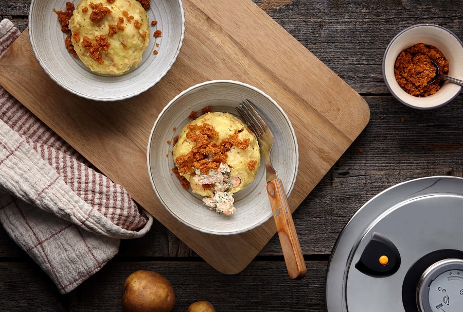 Potato and salmon dumplings