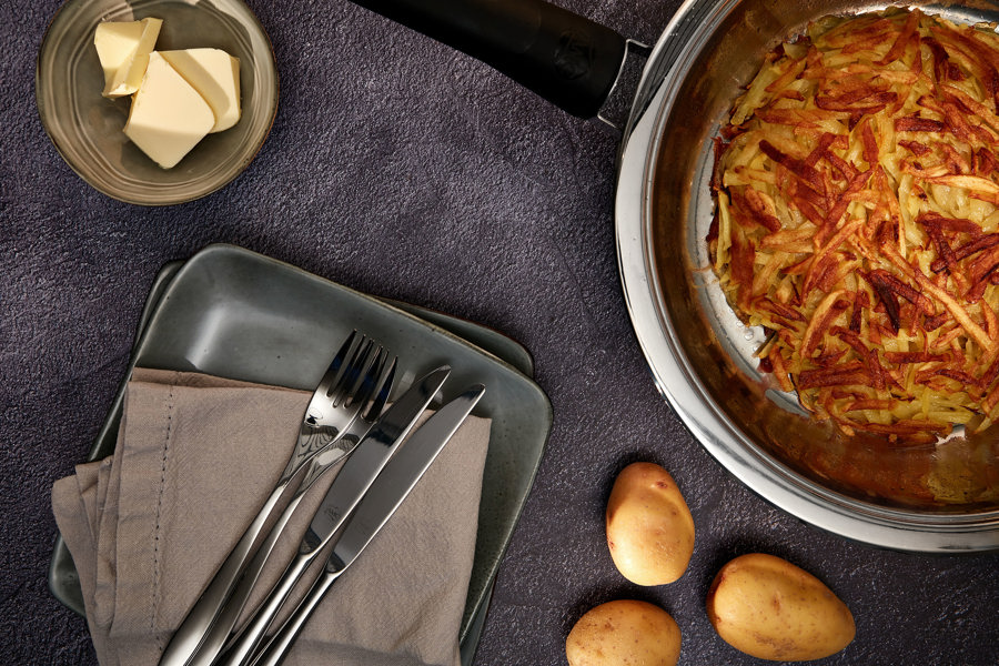 Swiss-style rösti (potato pancakes)