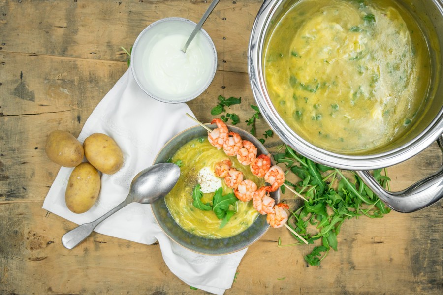 Potato and rocket soup with shrimp