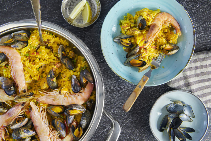 Paella mar y montaña