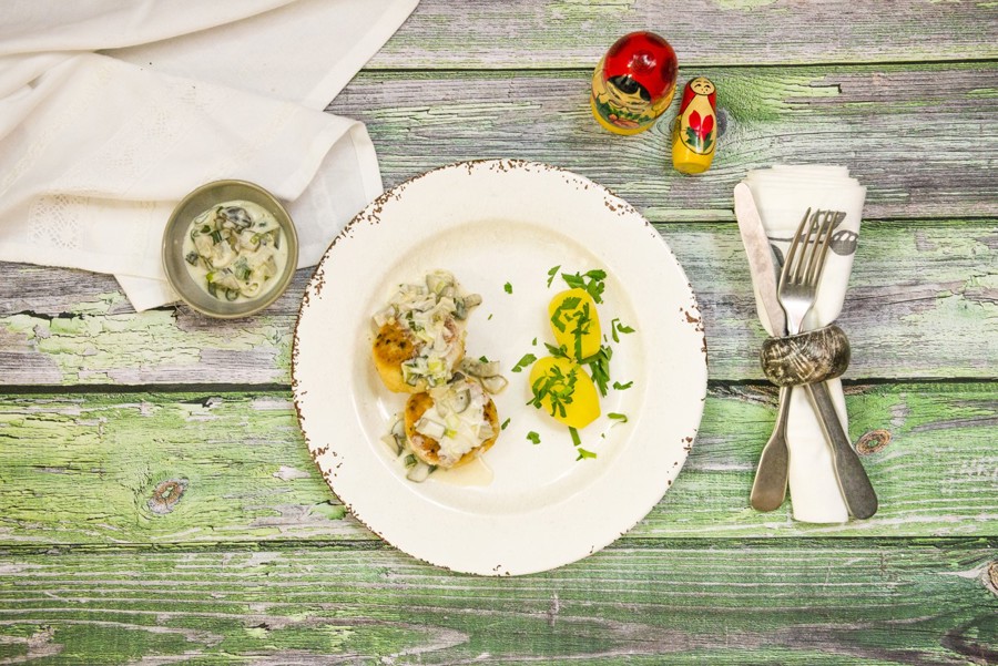 Fischfrikadellen mit Gurkensauce