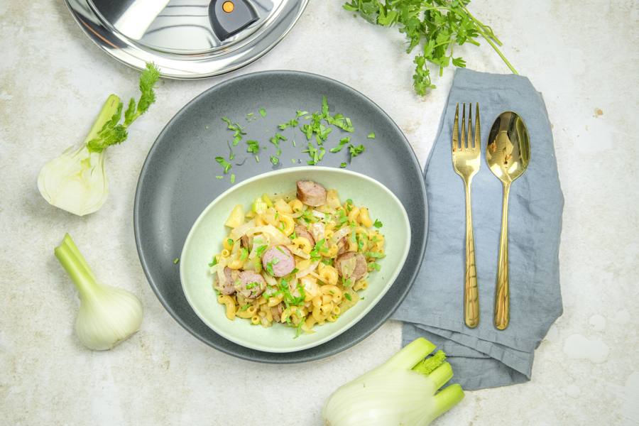 Fennel casserole with bratwurst