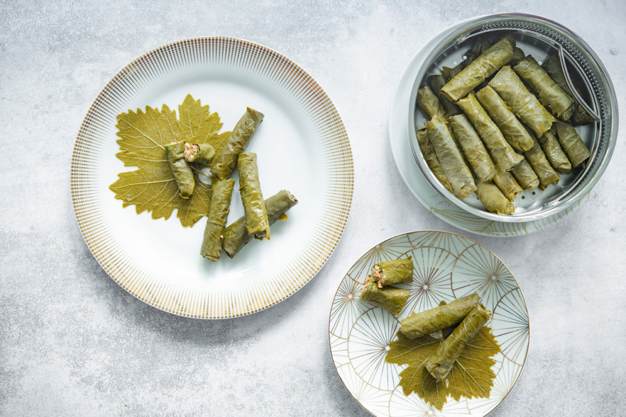 Grape leaves with meat stuffing (kiymali yaprak dolmasi)