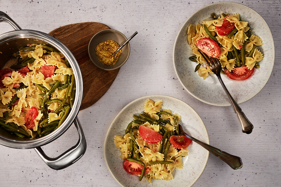 One-pot pasta with green beans