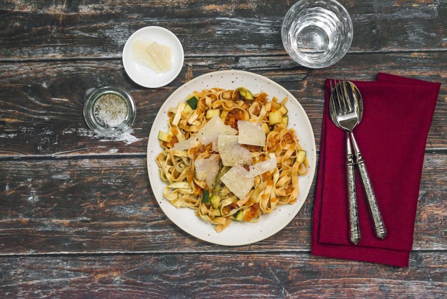 Tagliatelle con ragù di verdure