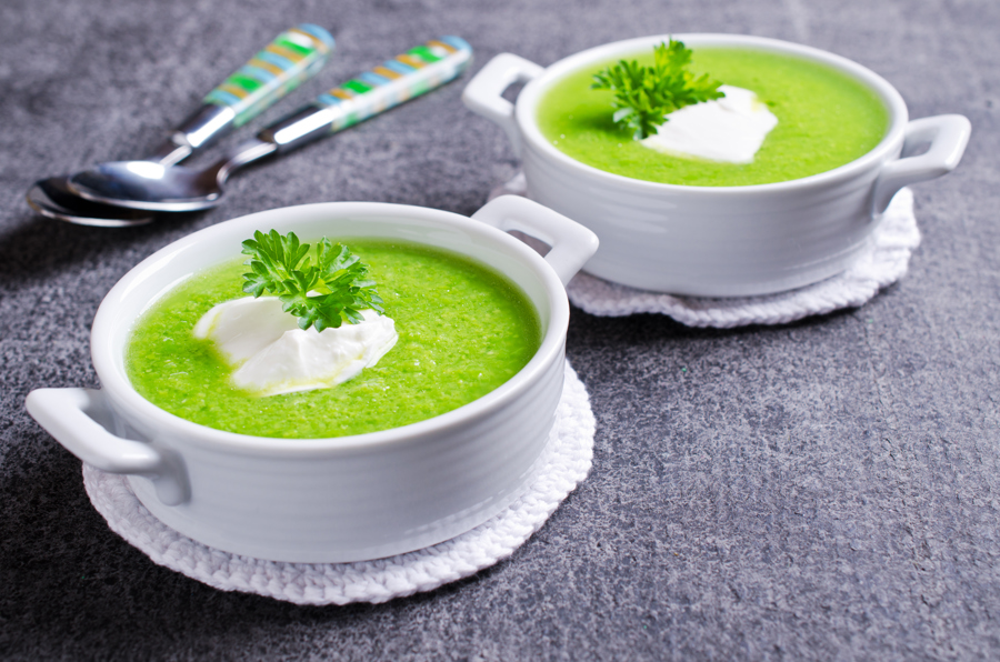 Zucchinicremesuppe mit Quarkklösschen
