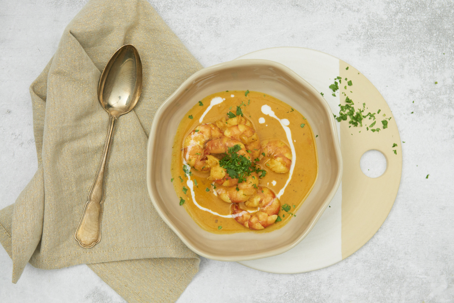 Shrimp in spicy coconut sauce