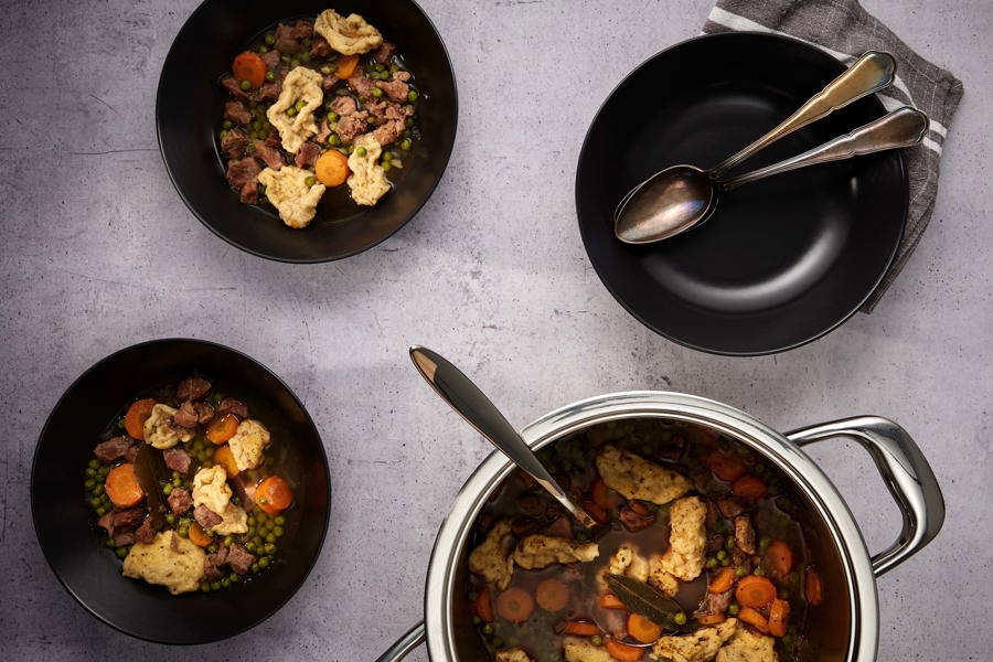 Goulash with peas and dumplings (nockerl)