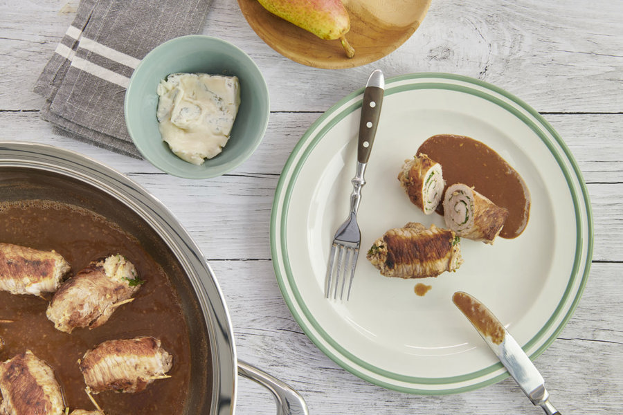 Fleischröllchen mit Walnuss-Käsefüllung