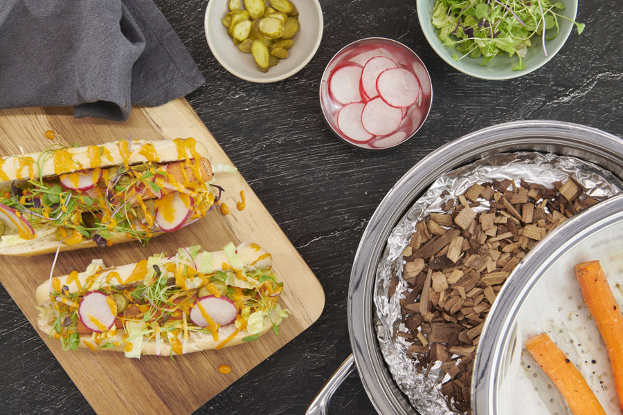 Hot dog with smoked carrot