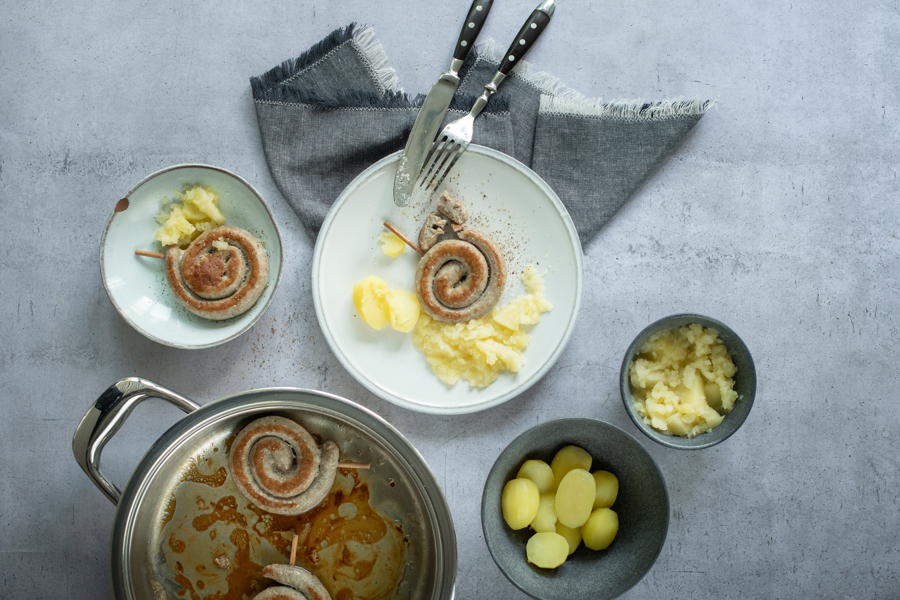 Sausages with applesauce and potatoes