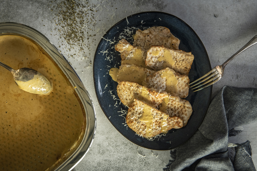 Schweineschnitzel mit Käsesauce