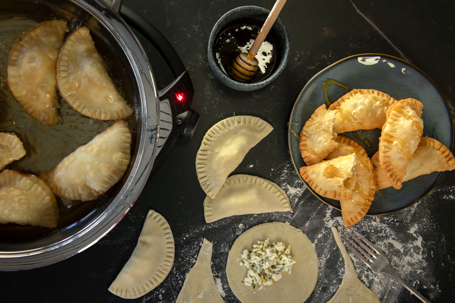 Dumplings with cheese and honey