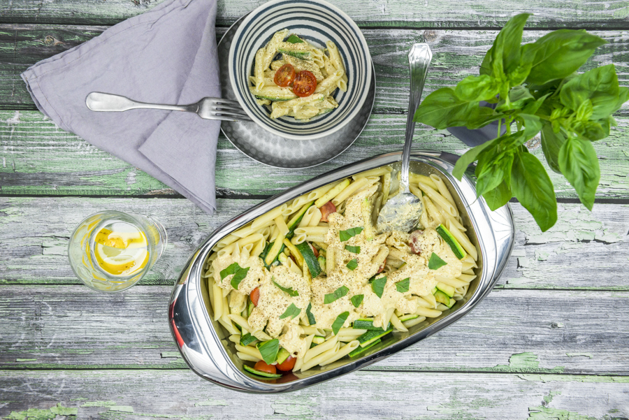 Pasta and zucchini salad with feta dressing