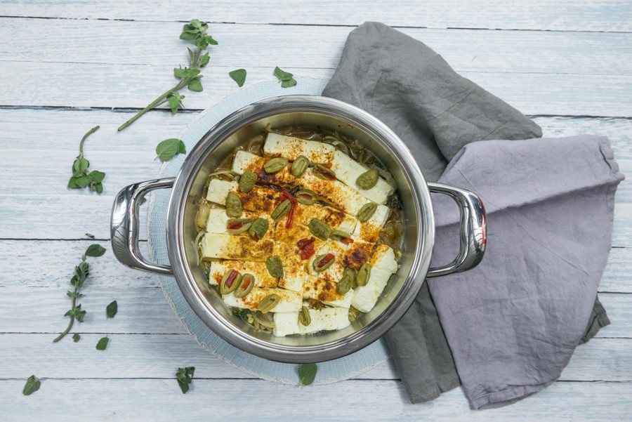 Baked feta with onions