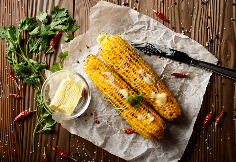 Corn on the cob with basil and pine-nut butter